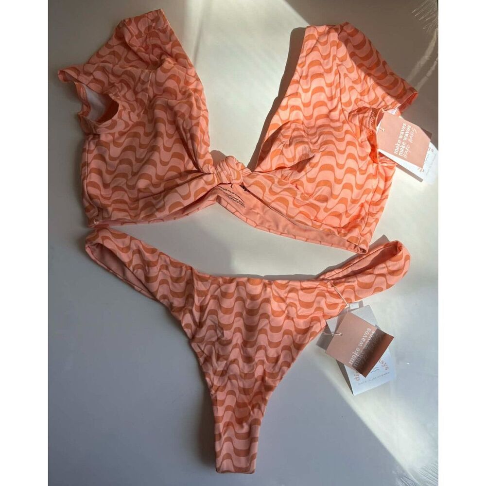 Dippin Daisys New Wave Print Bikini Set Size Large Vision Top Seaport Bottom